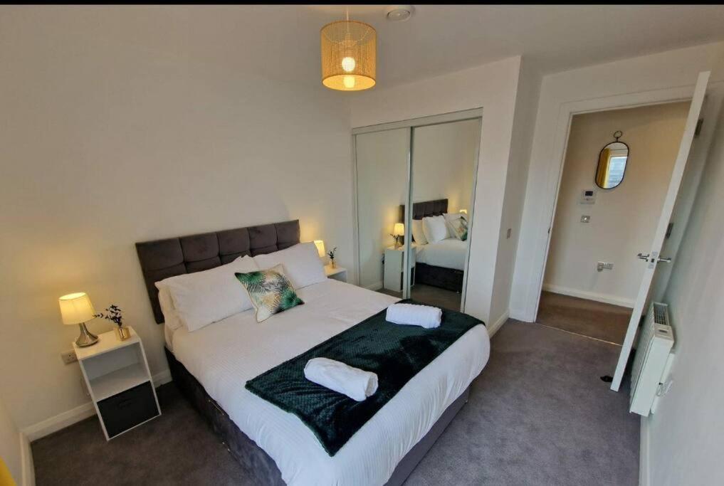 Modern Apartment, Sleeps 6, Belfast City Centre Exterior foto